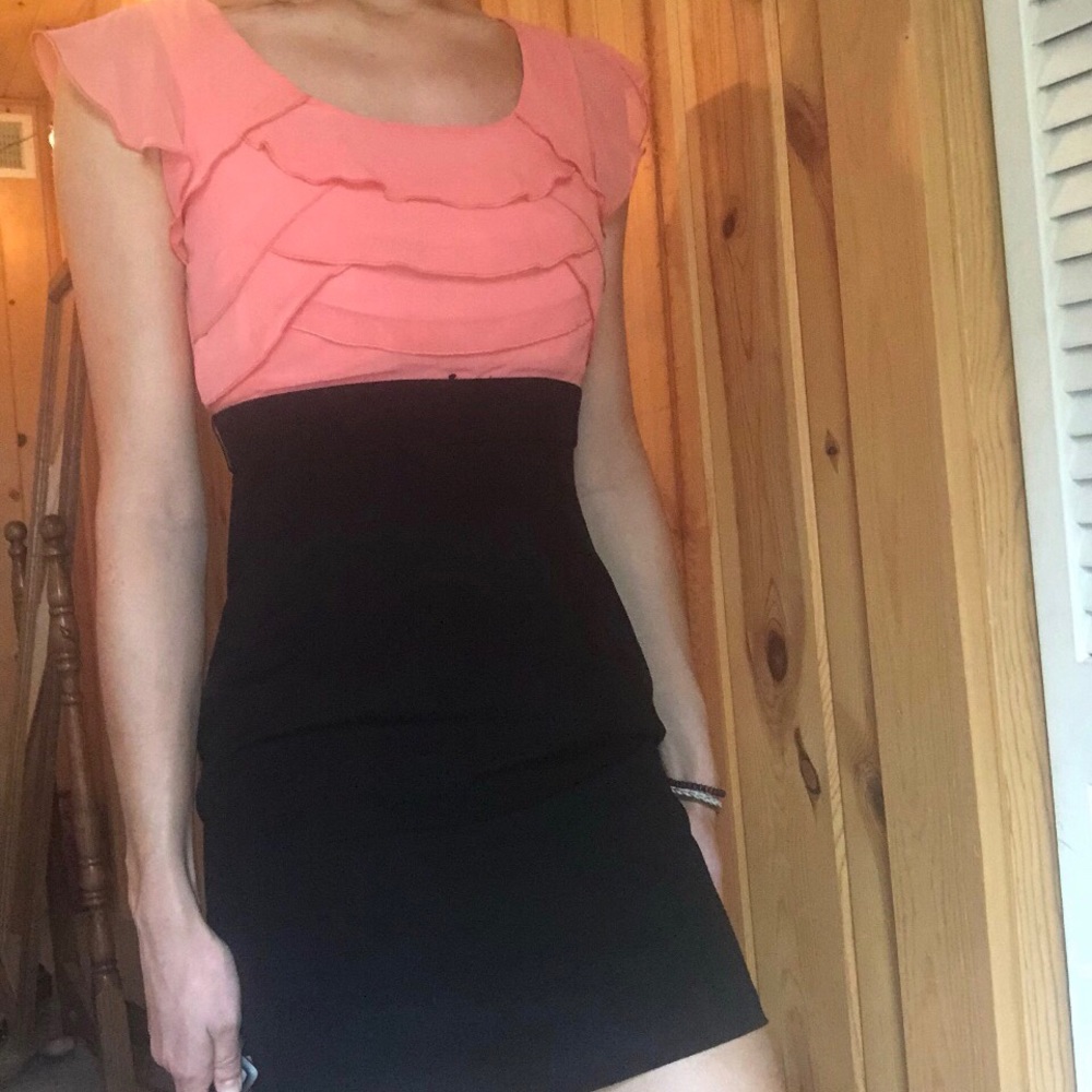 Dress - Picture 3 of 3